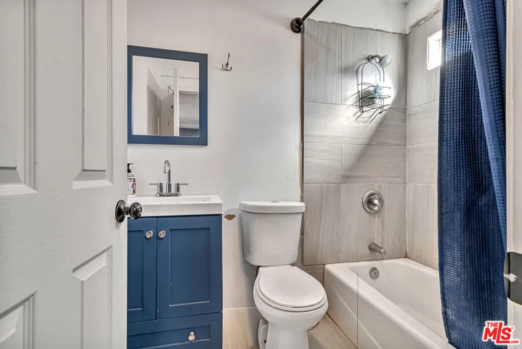 11725 Balboa Boulevard, Granada Hills, California 91344 home-pic-38